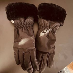 UGG gloves